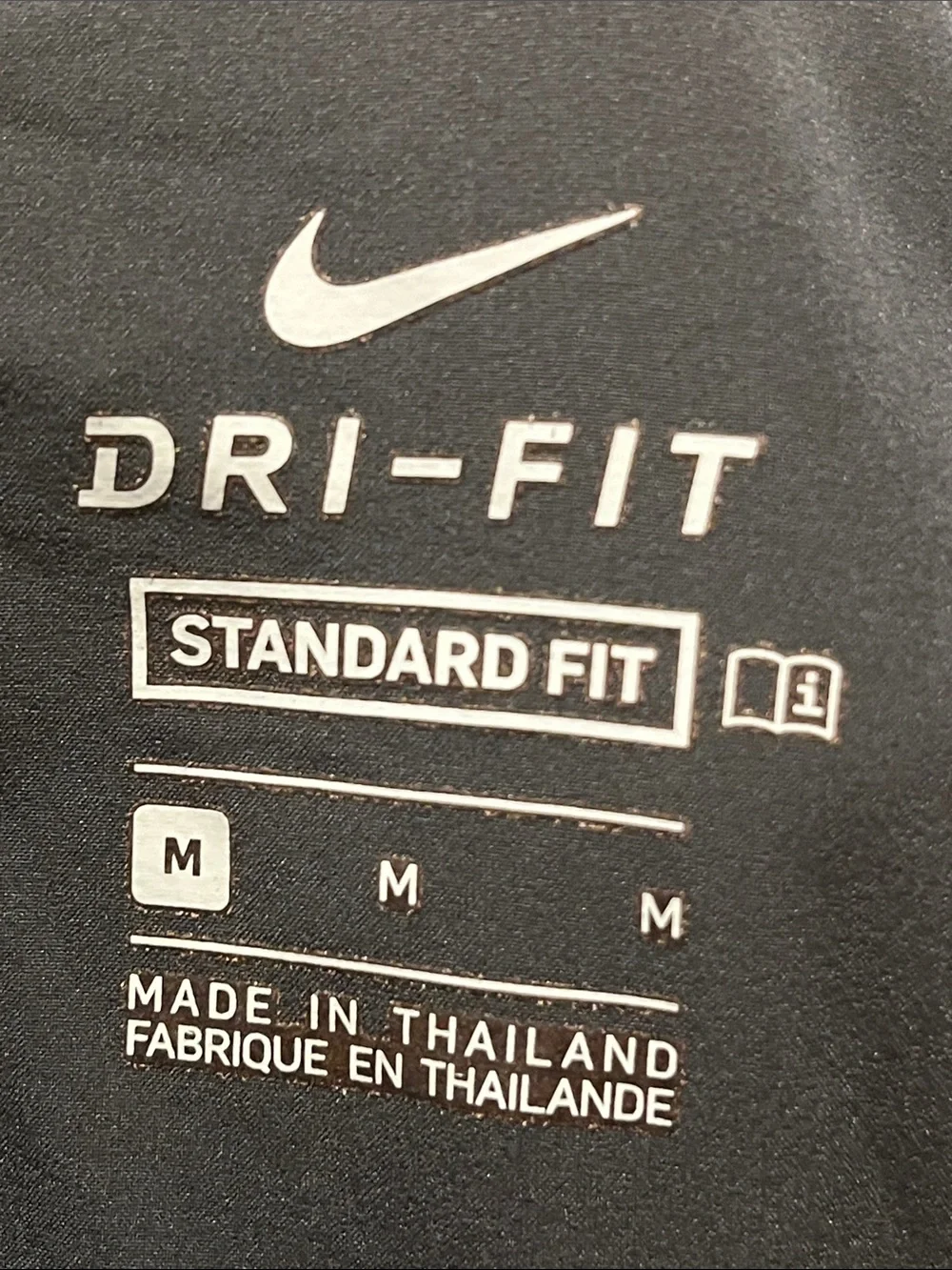 NWT Nike Black Women’s Golf Top Keyhole detail size medium